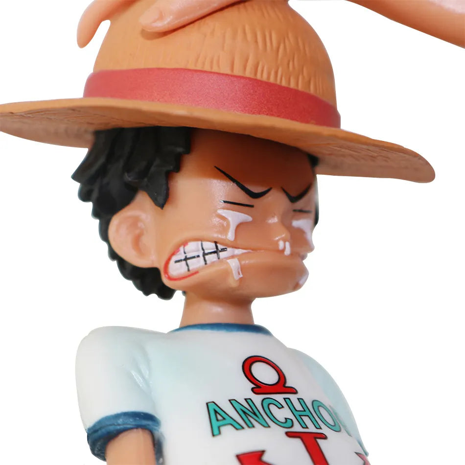 One Piece Anime Figure: Shanks Passes Hat to Luffy